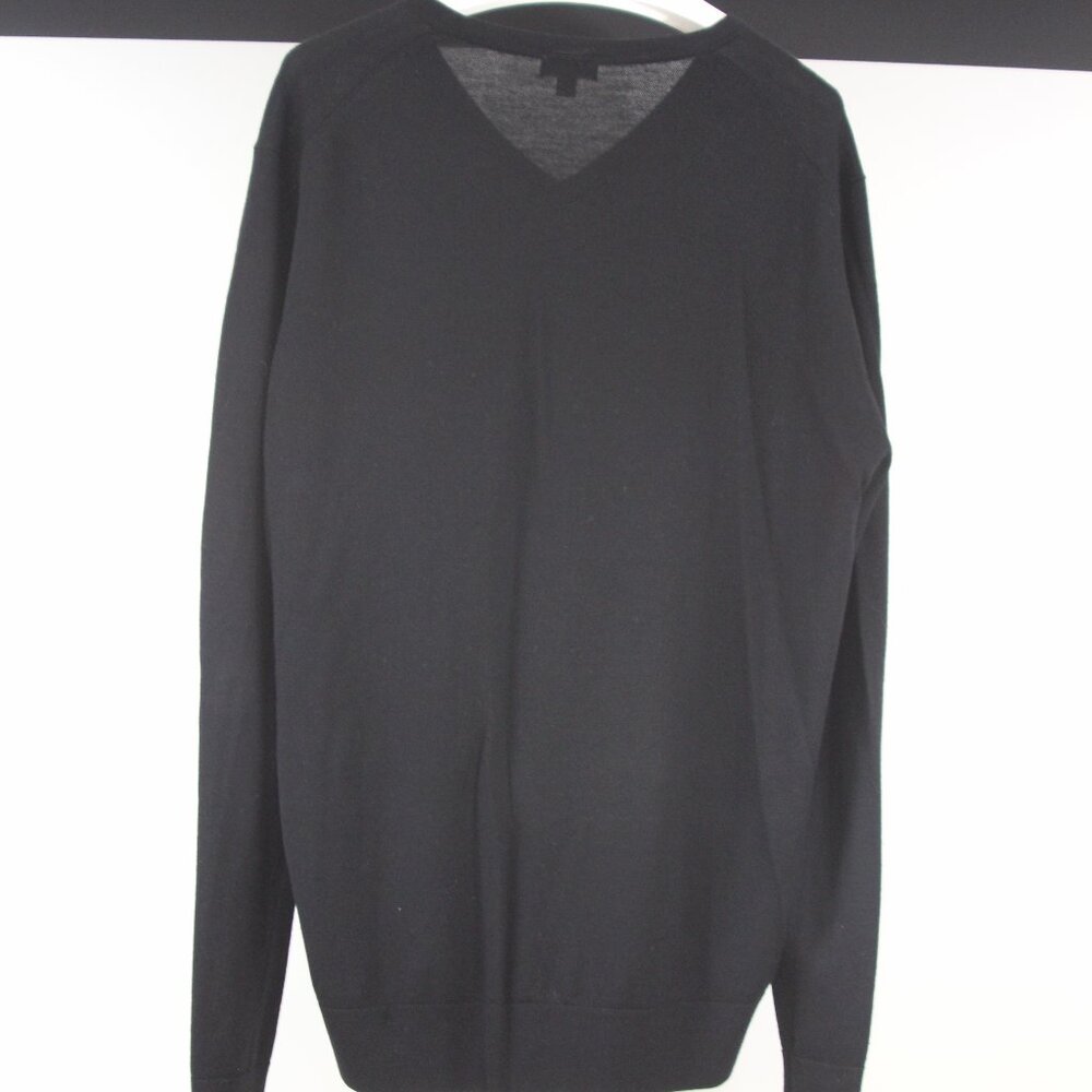 Uniqlo Men’s‎ 100% Wool V-Neck Sweater – Size L